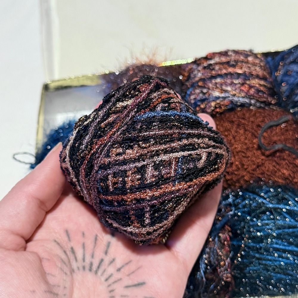TootsieP Yarns Fiber Handcrafted Balled Yarn Metallic Eyelash Boucle Lace 11.5oz - Picture 4 of 8